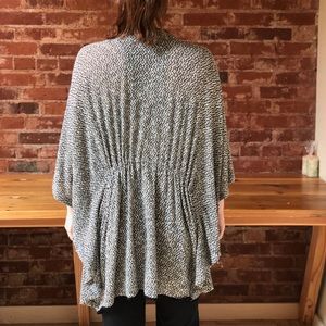 Oversized Cardigan--Super Cozy!! (Black/White)